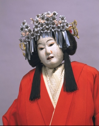 文楽人形かしら　娘（静）