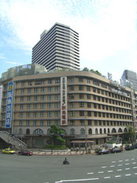 参考写真:阪急百貨店外観