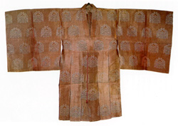 天璋院所用 道服(薄紫地筥牡丹紋紗裳付)