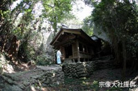 沖津宮(沖ノ島の中にある神社)