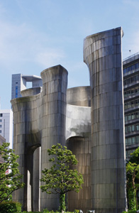 梅田吸気塔 画像