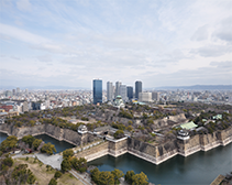 館から望む大阪城公園